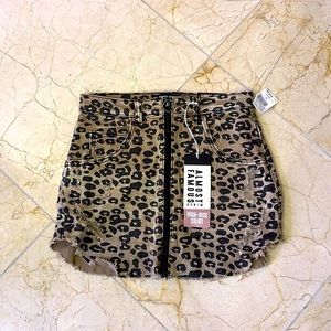 Almost Famous high rise full zipper leopard denim mini skirt